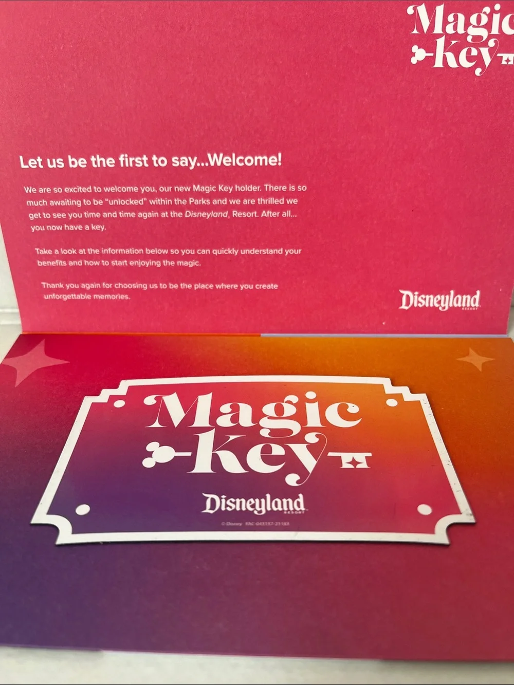 NWT Disney Magic Key Welcome Set - 2021